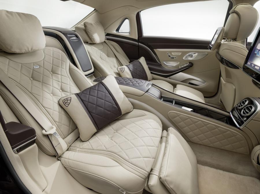 Интерьер Mercedes-Maybach S600 2017 года  (WW) (фото 24 из 34)